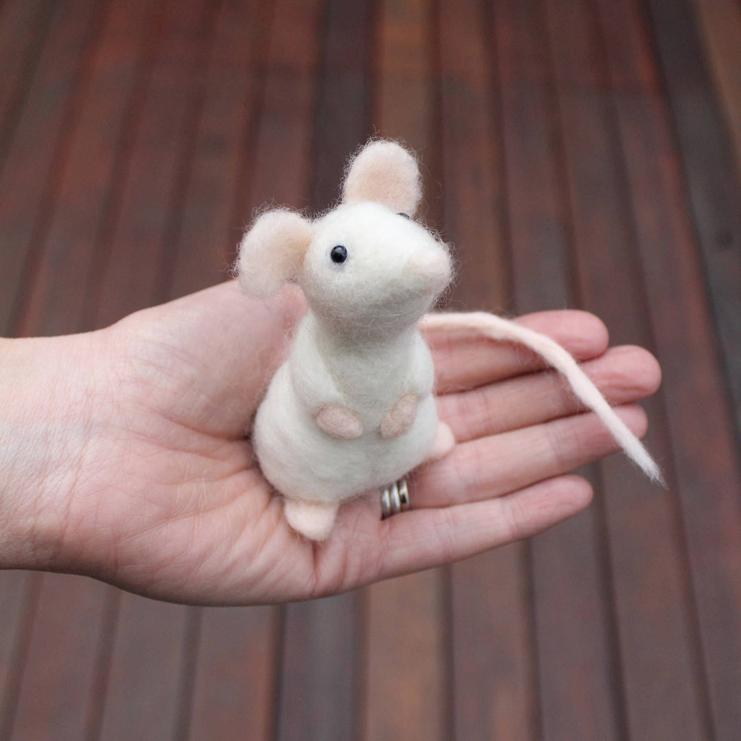 Bergin & Bath - Needle Felting Kit - Mouse - Learn To Make TWO Cute Mice - C