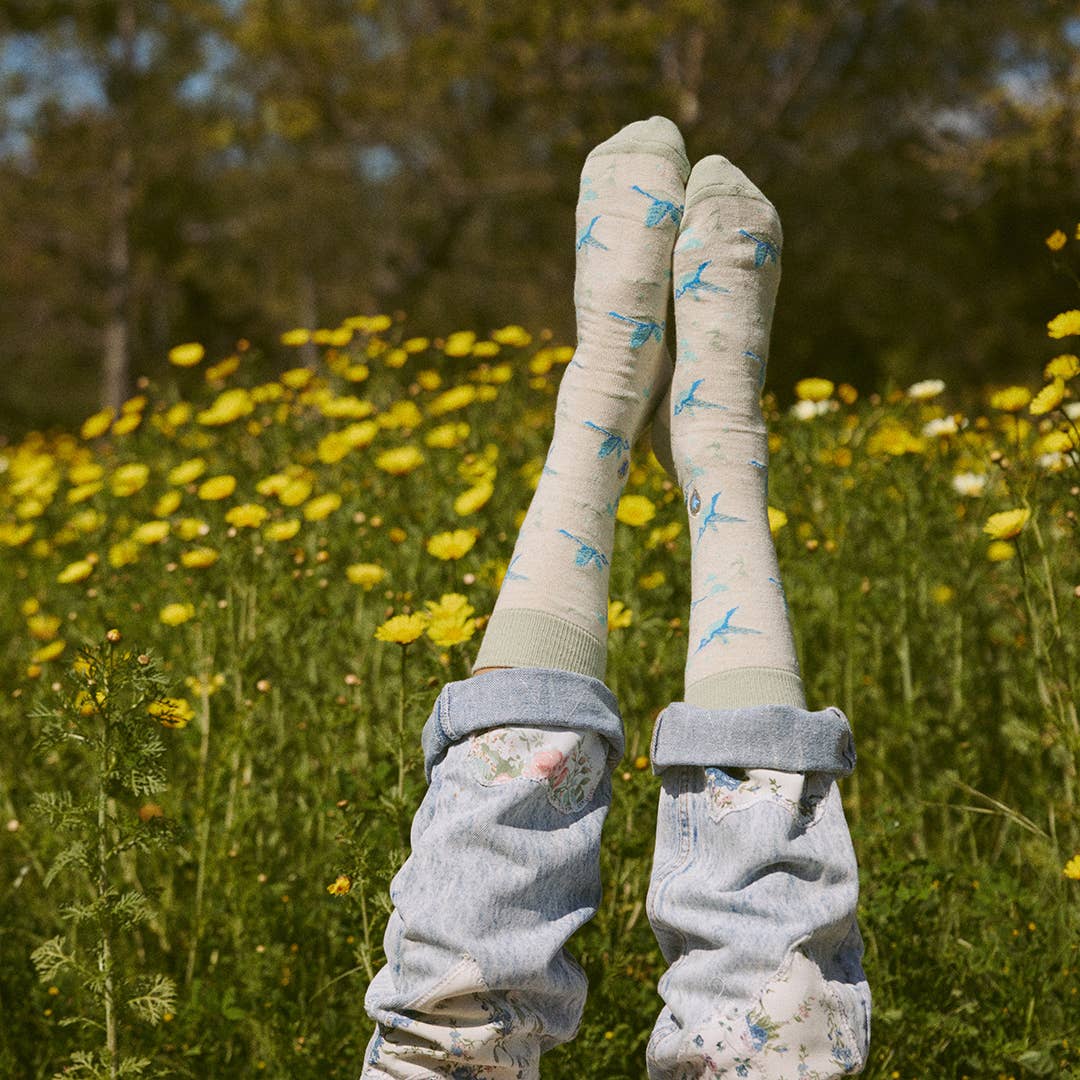 Conscious Step - Socks that Protect Pollinators (Beige Hummingbirds)