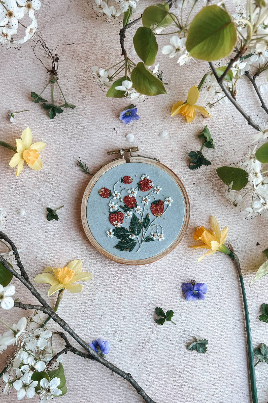 Harvest Goods Co. - Wild Strawberries Embroidery Kit