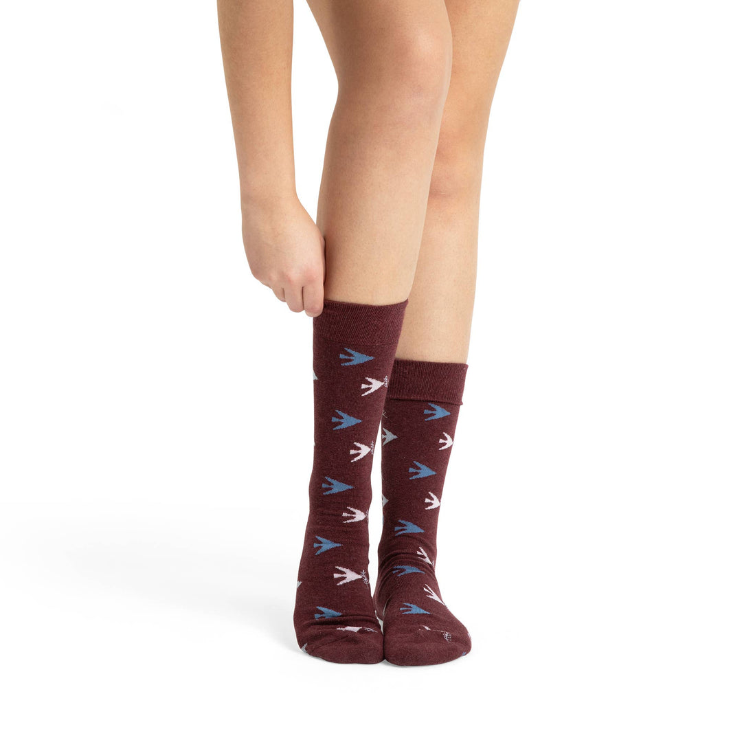 Conscious Step - Socks that Fight for Equality (Maroon Doves)